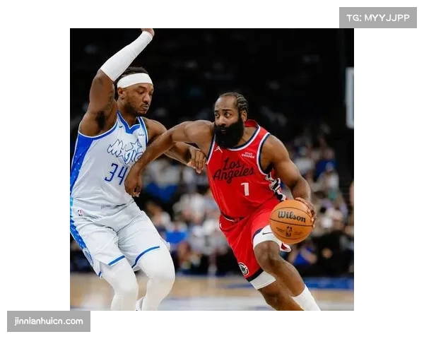 魔术险胜快船延续近期势头 客场作战展现韧性 魔术险胜快船延续近期势头 客场作战展现韧性