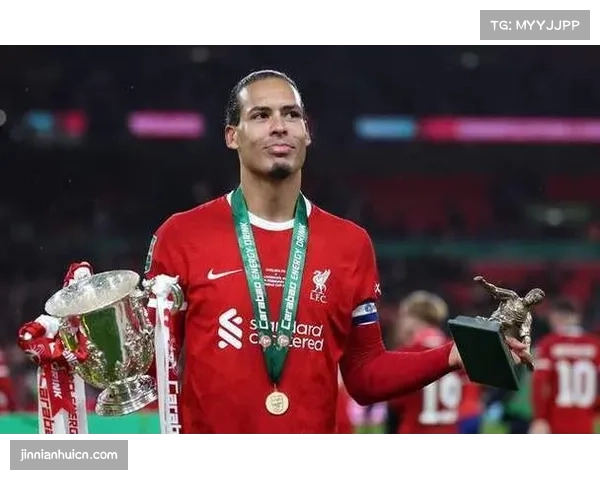 范戴克解围224次居首 利物浦防线核心数据全面统治 范戴克解围224次居首 利物浦防线核心数据全面统治